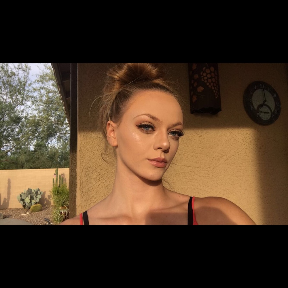 Meet your Posher, Madelynn